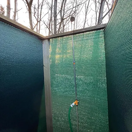 مكان تخييم Na Horecky Ranci